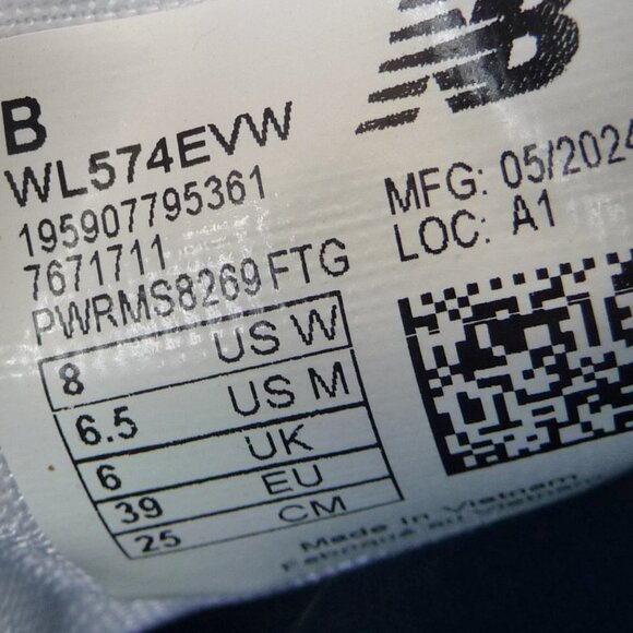 NEW BALANCE 574 SNEAKERS SIZE 8 WIDE - Picture 5 of 9